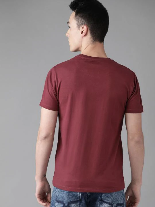 14f773fe-cf88-4a49-8b3f-fd0da9d2065e1575021633826-Roadster-Men-Maroon-Solid-Round-Neck-T-shirt-427157502163180-4_1717dbec-a200-4308-b113-d91e41f89196webp