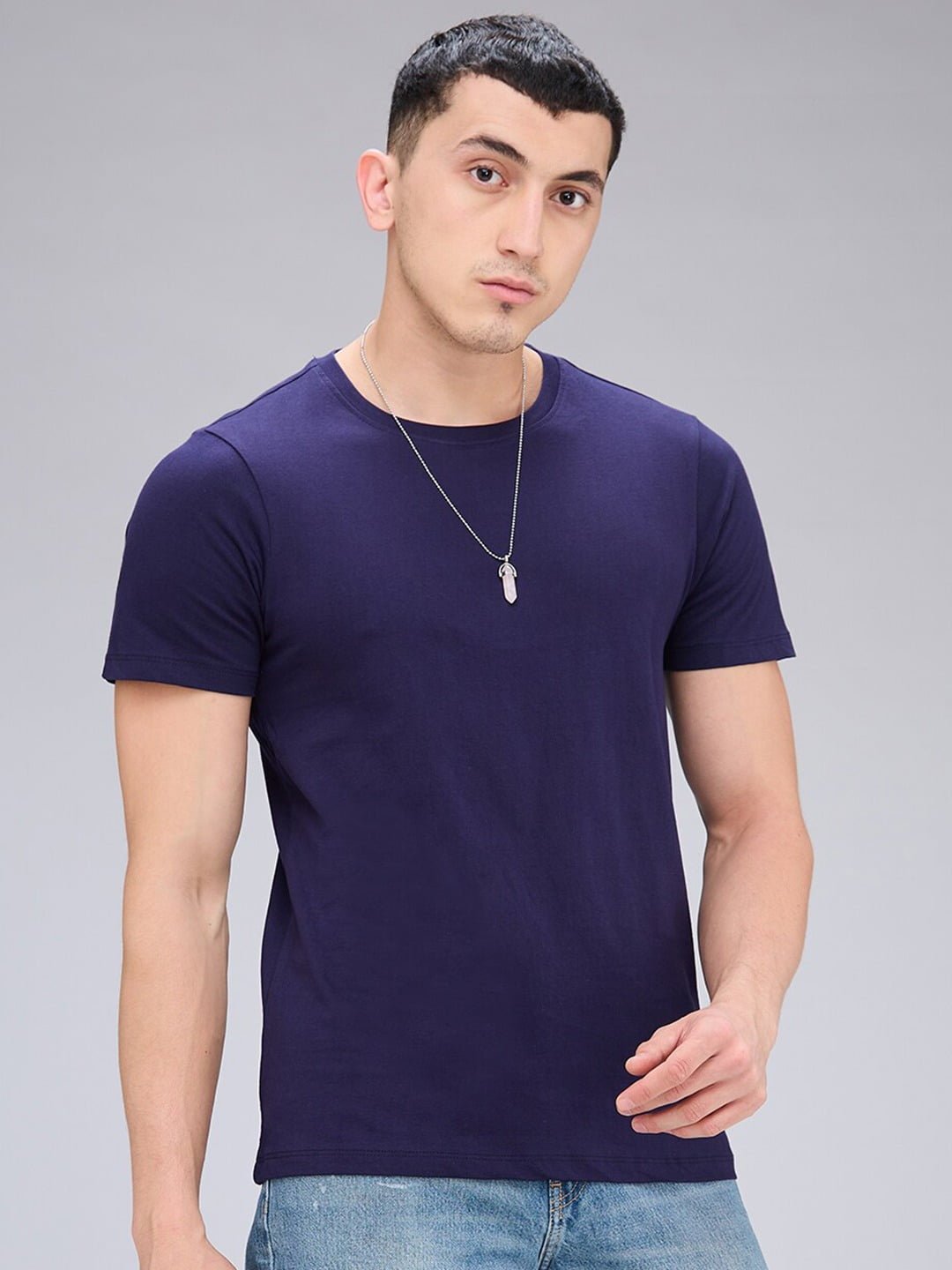 1b821ddf-422f-4331-ba71-03c9feda44611711212228081NOIRAMenPocketsT-shirt1jpg