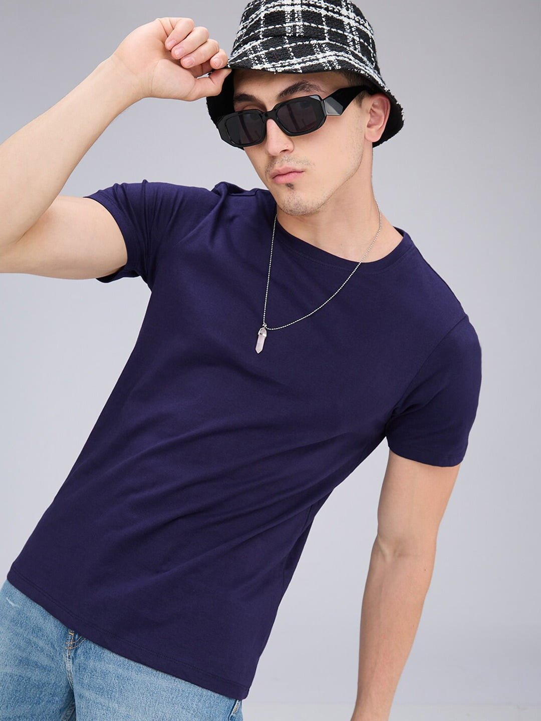 1c76ab88-4bde-42a6-afac-ed92b41977a01711212228063NOIRAMenPocketsT-shirt3jpg