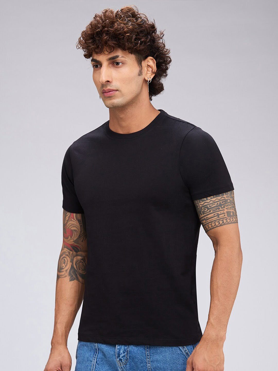 6b12b785-64ec-4259-b891-8167dbac392d1710760368487NOIRAMenPocketsT-shirt3jpg