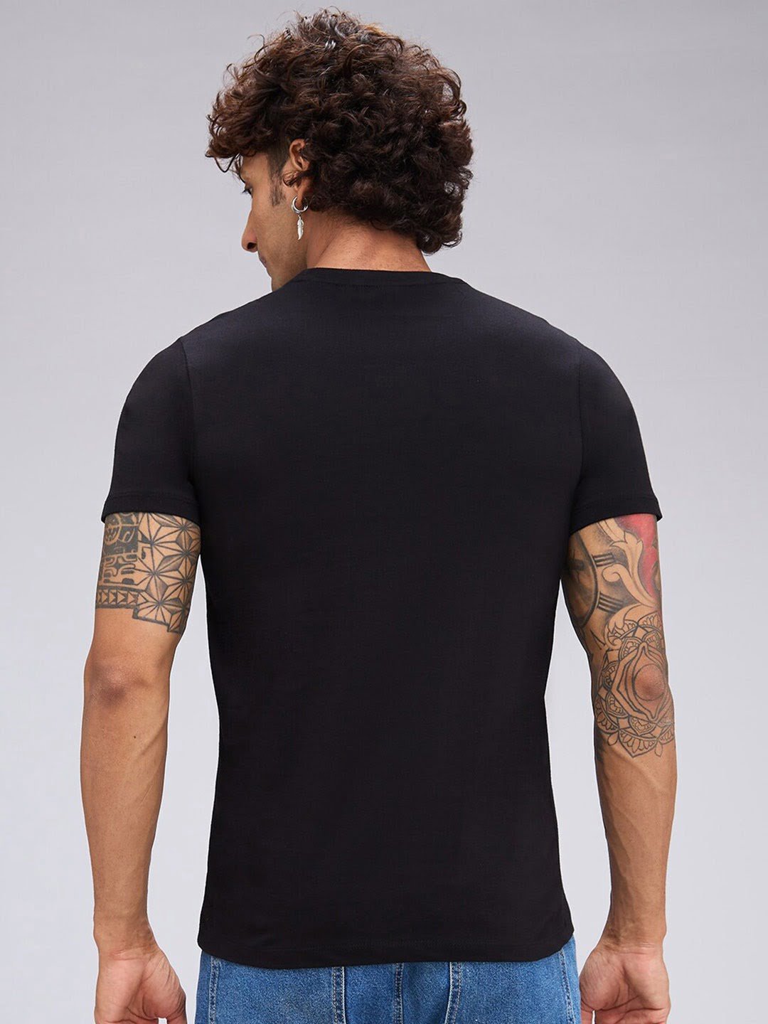 ce98ce88-8967-4c4d-b06a-34ef90b333041710760368419NOIRAMenPocketsT-shirt4jpg